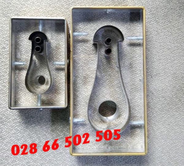 Khuôn dập mica 04